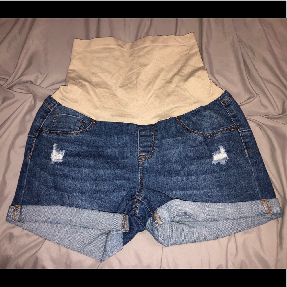 Maternity shorts
